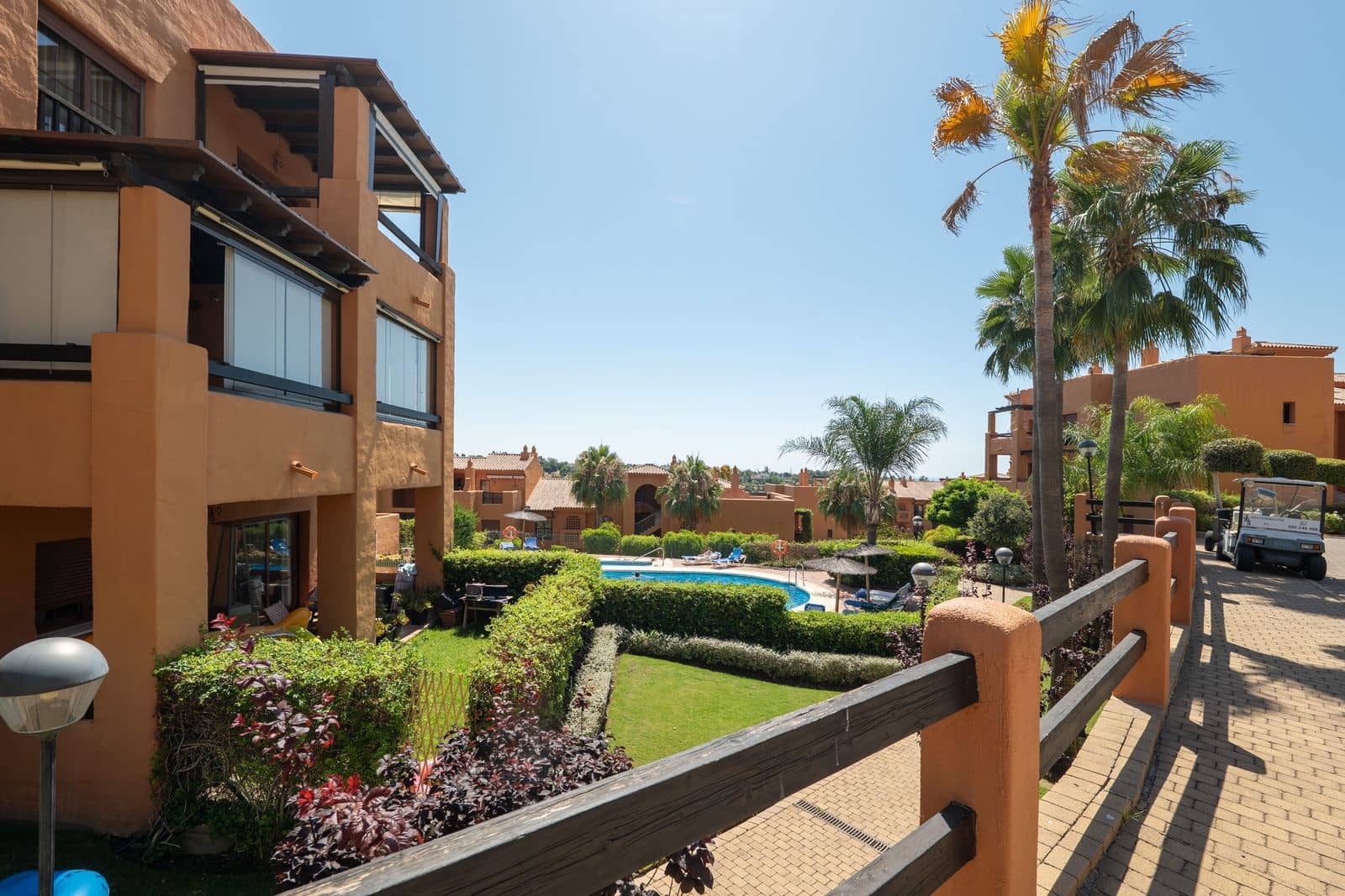 2 Zimmer Apartment zu verkaufen in Benahavis - 420.000 € (Ref: 9382102)