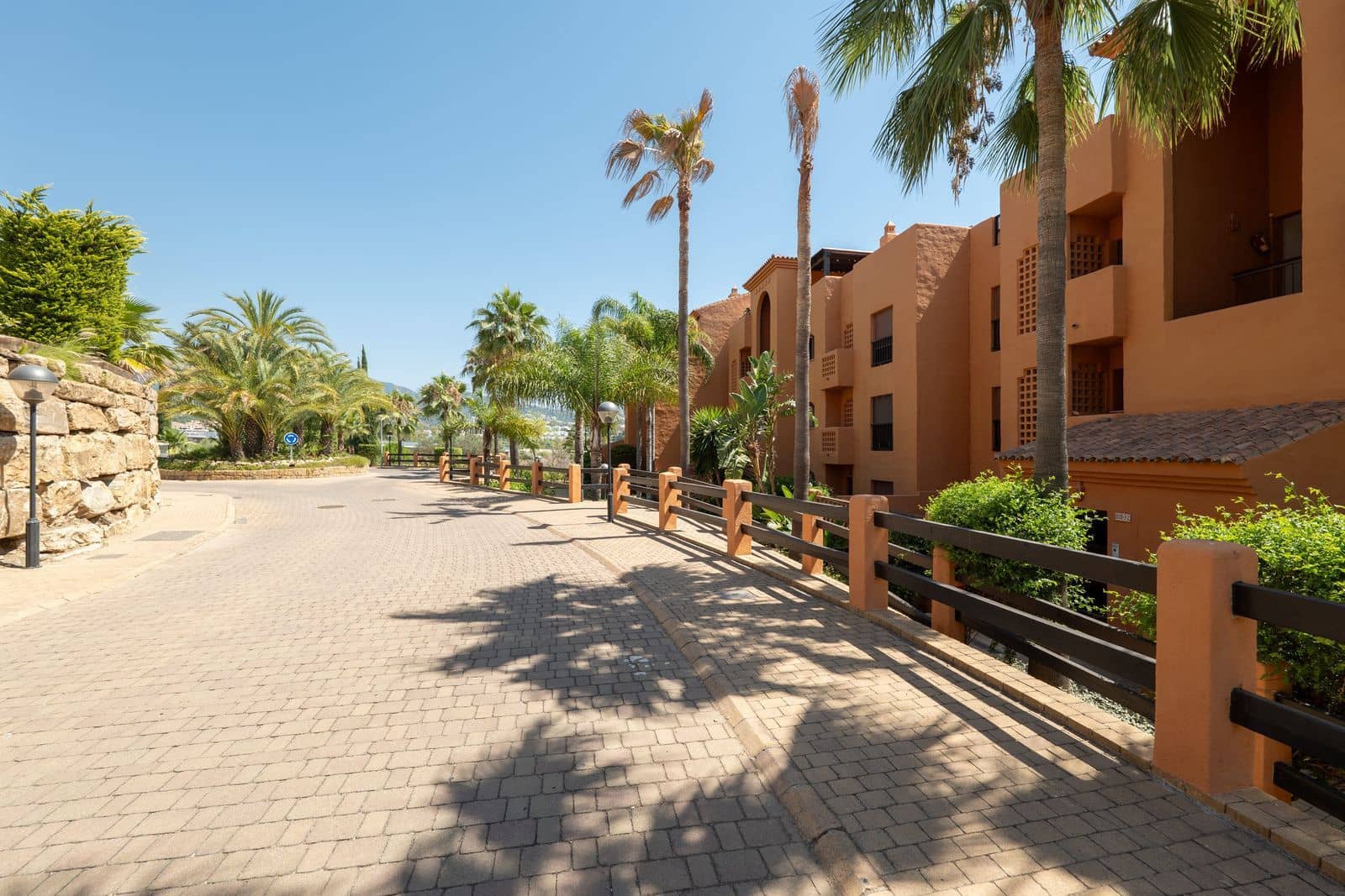 2 Zimmer Apartment zu verkaufen in Benahavis - 420.000 € (Ref: 9382102)