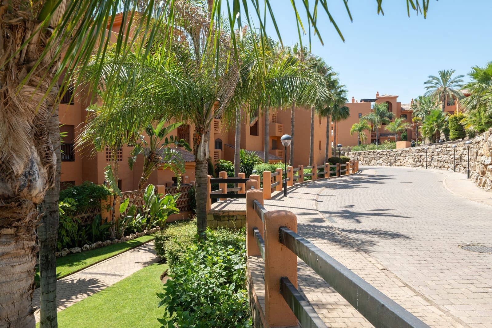 2 Zimmer Apartment zu verkaufen in Benahavis - 420.000 € (Ref: 9382102)