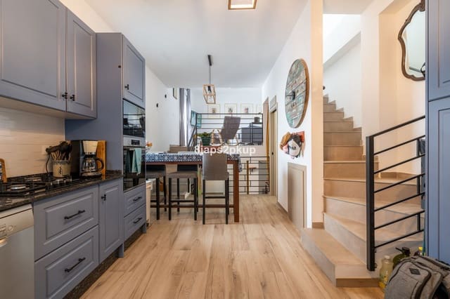 2 bedroom Townhouse for sale in Estepona - € 595,000 (Ref: 9382103)