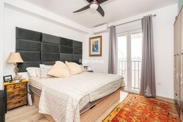 2 bedroom Townhouse for sale in Estepona - € 595,000 (Ref: 9382103)