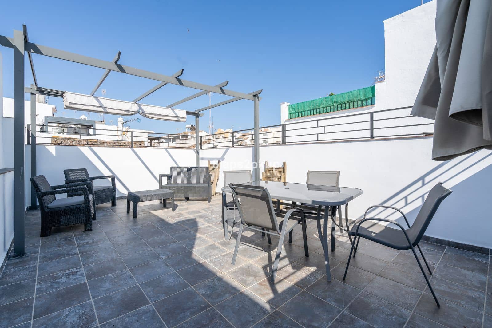2 bedroom Townhouse for sale in Estepona - € 595,000 (Ref: 9382103)