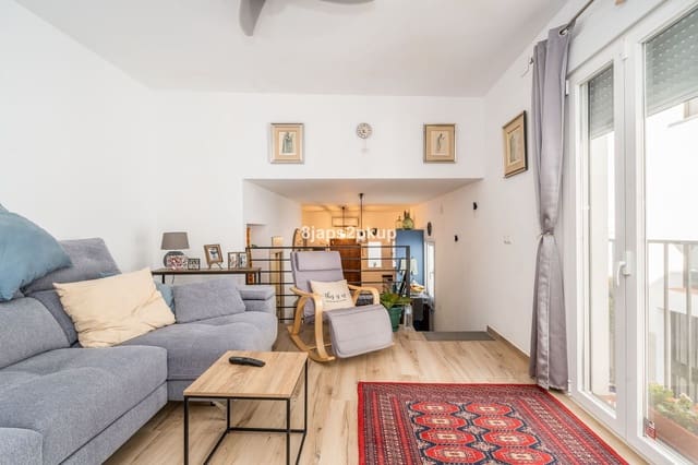 2 bedroom Townhouse for sale in Estepona - € 595,000 (Ref: 9382103)