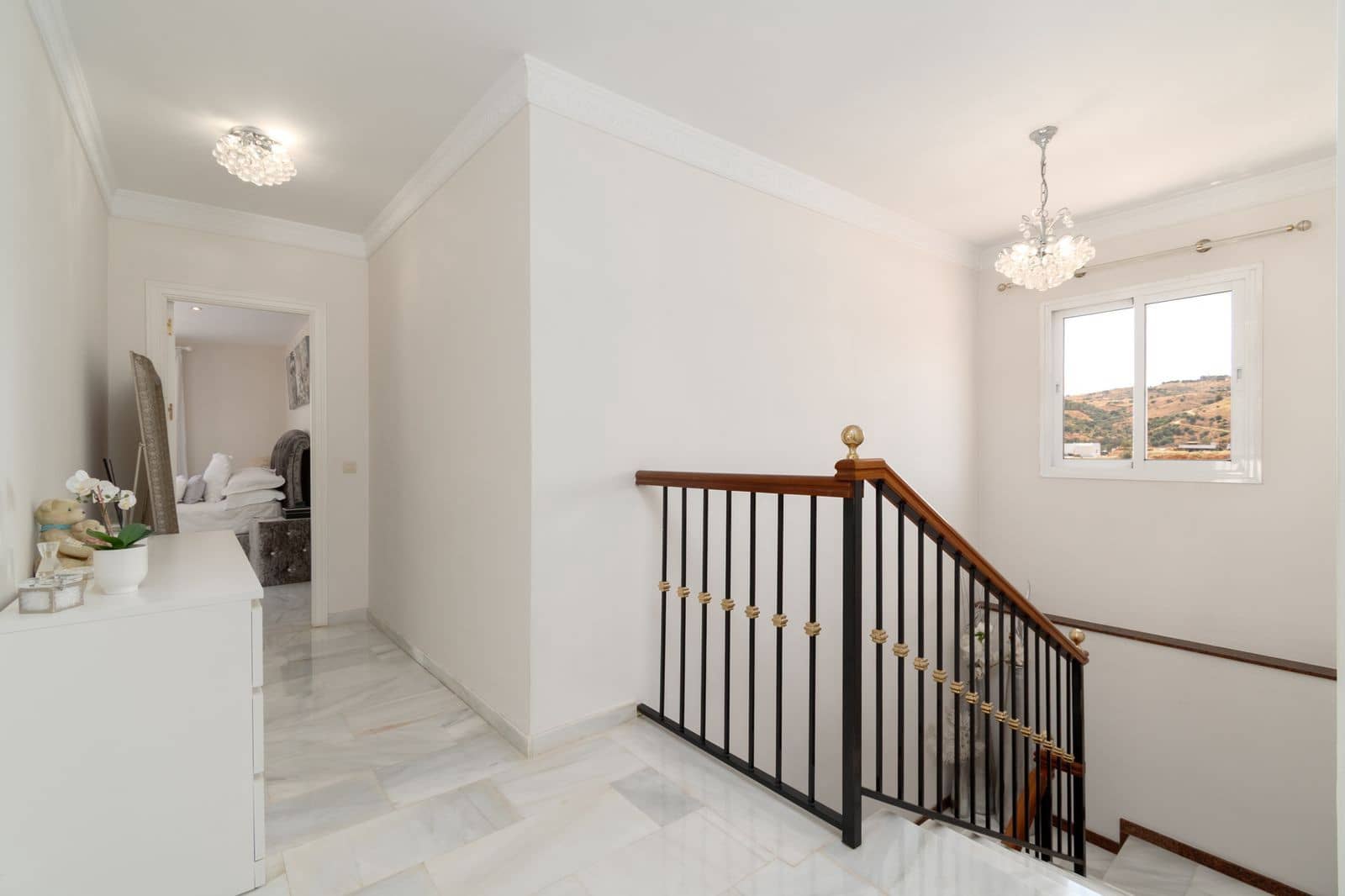 4 bedroom Villa for sale in La Cala de Mijas with pool garage - € 999,000 (Ref: 9406069)