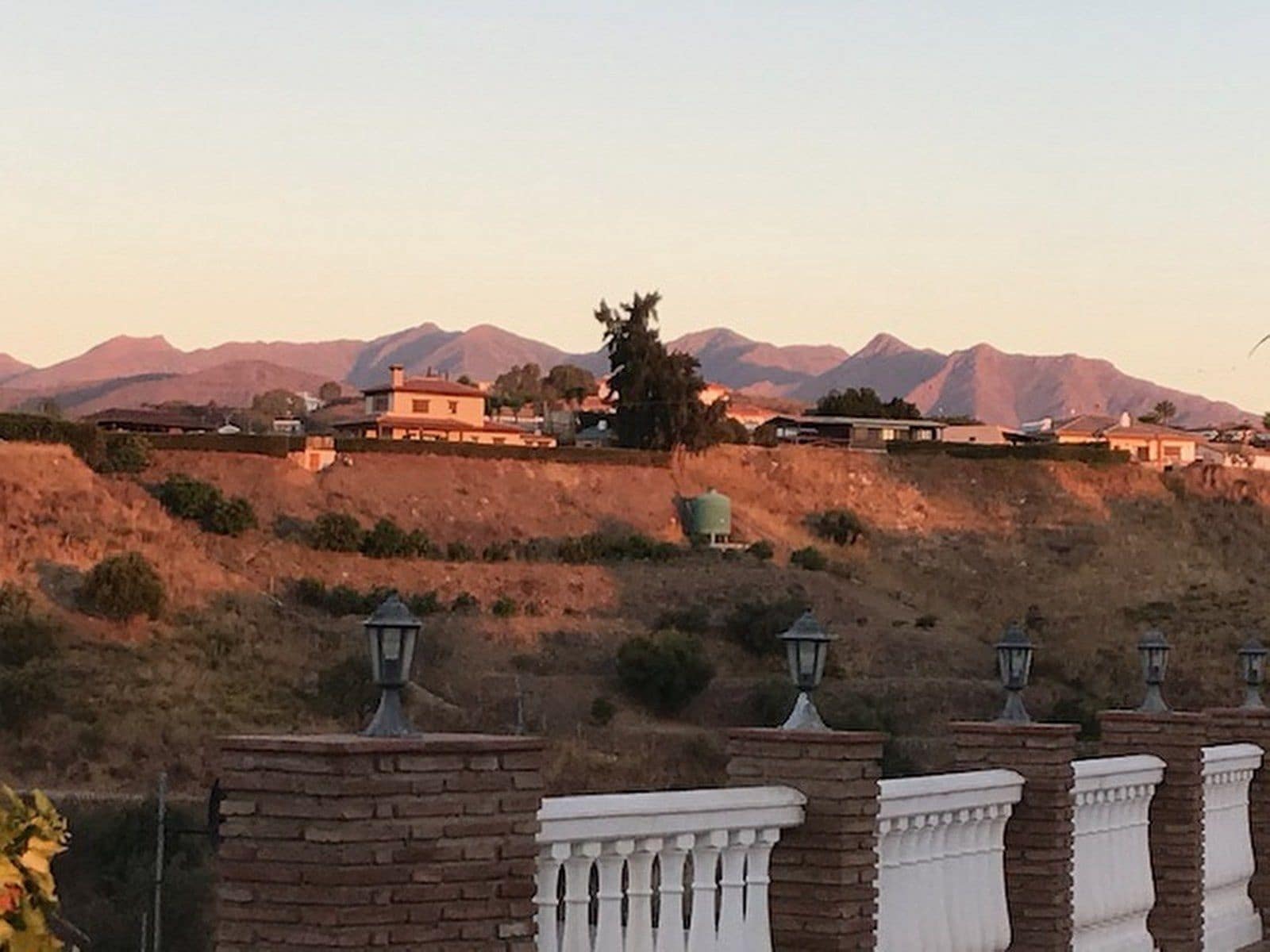 4 bedroom Villa for sale in La Cala de Mijas with pool garage - € 999,000 (Ref: 9406069)