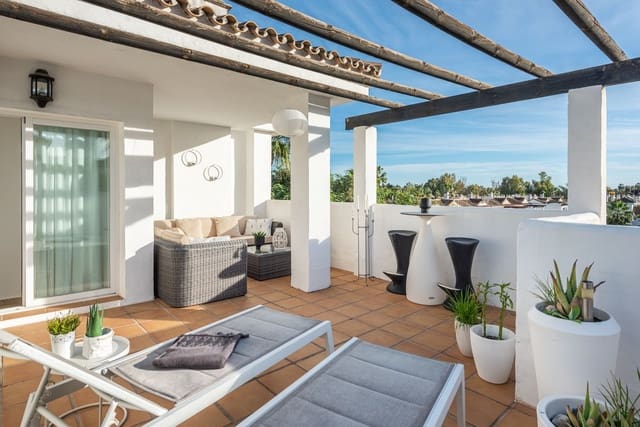 3 bedroom Penthouse for sale in Nueva Andalucia, Marbella with pool - € 589,000 (Ref: 9424213)