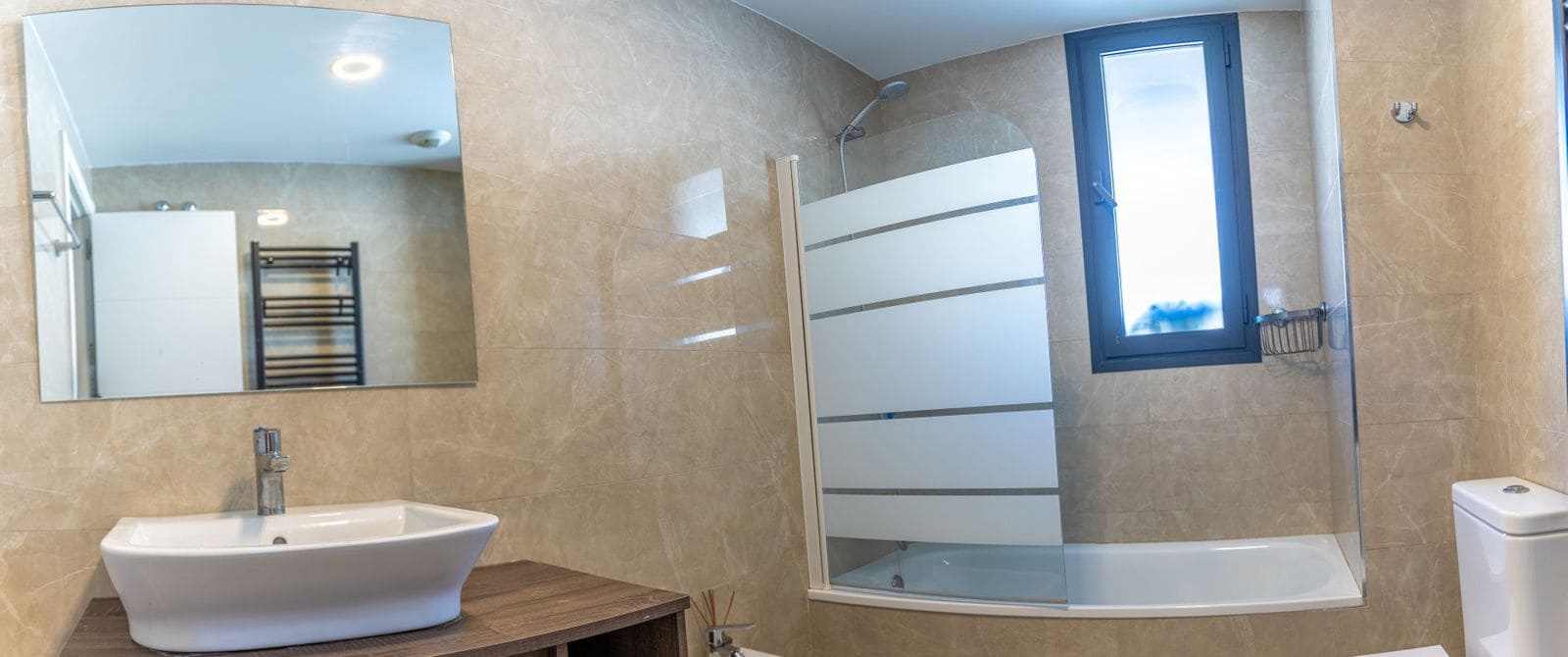 3 makuuhuone Huoneisto myytävänä paikassa Estepona - 420 000 € (Ref: 9439020)