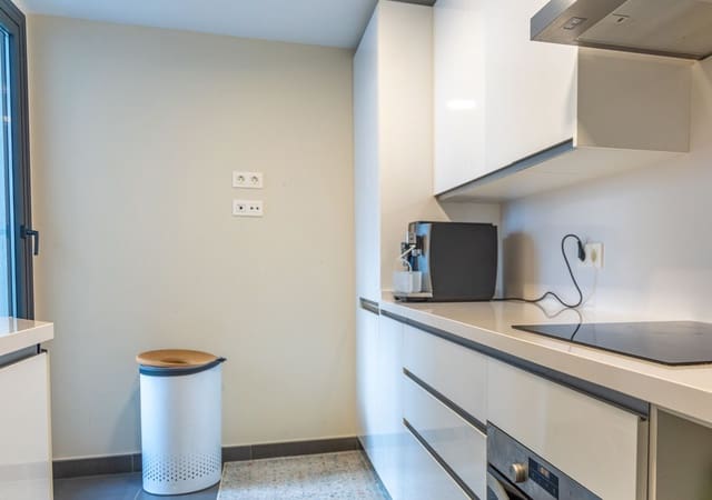 3 makuuhuone Huoneisto myytävänä paikassa Centro, Estepona - 420 000 € (Ref: 9439020)