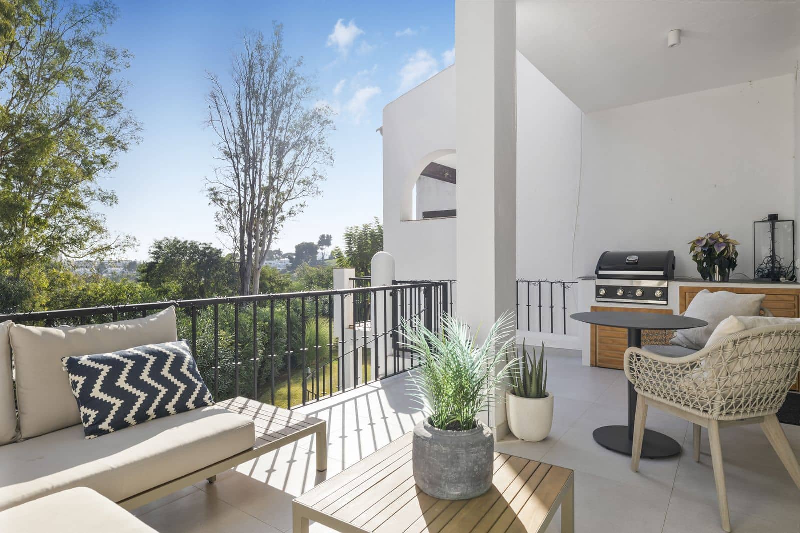 4 makuuhuone Omakotitalo myytävänä paikassa Marbella - 899 000 € (Ref: 9439021)