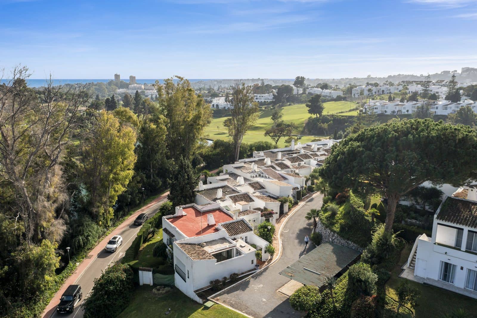 4 makuuhuone Omakotitalo myytävänä paikassa Marbella - 899 000 € (Ref: 9439021)