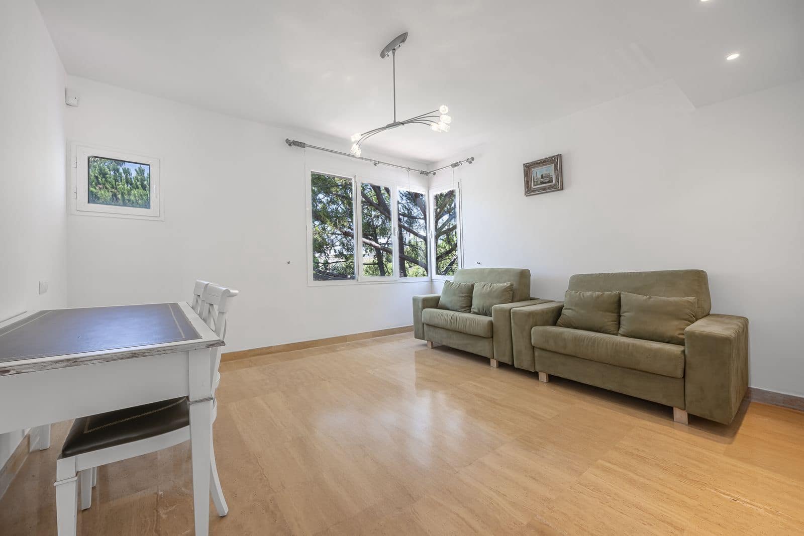 2 bedroom Penthouse for sale in Rio Real with pool - € 635,000 (Ref: 9439022)