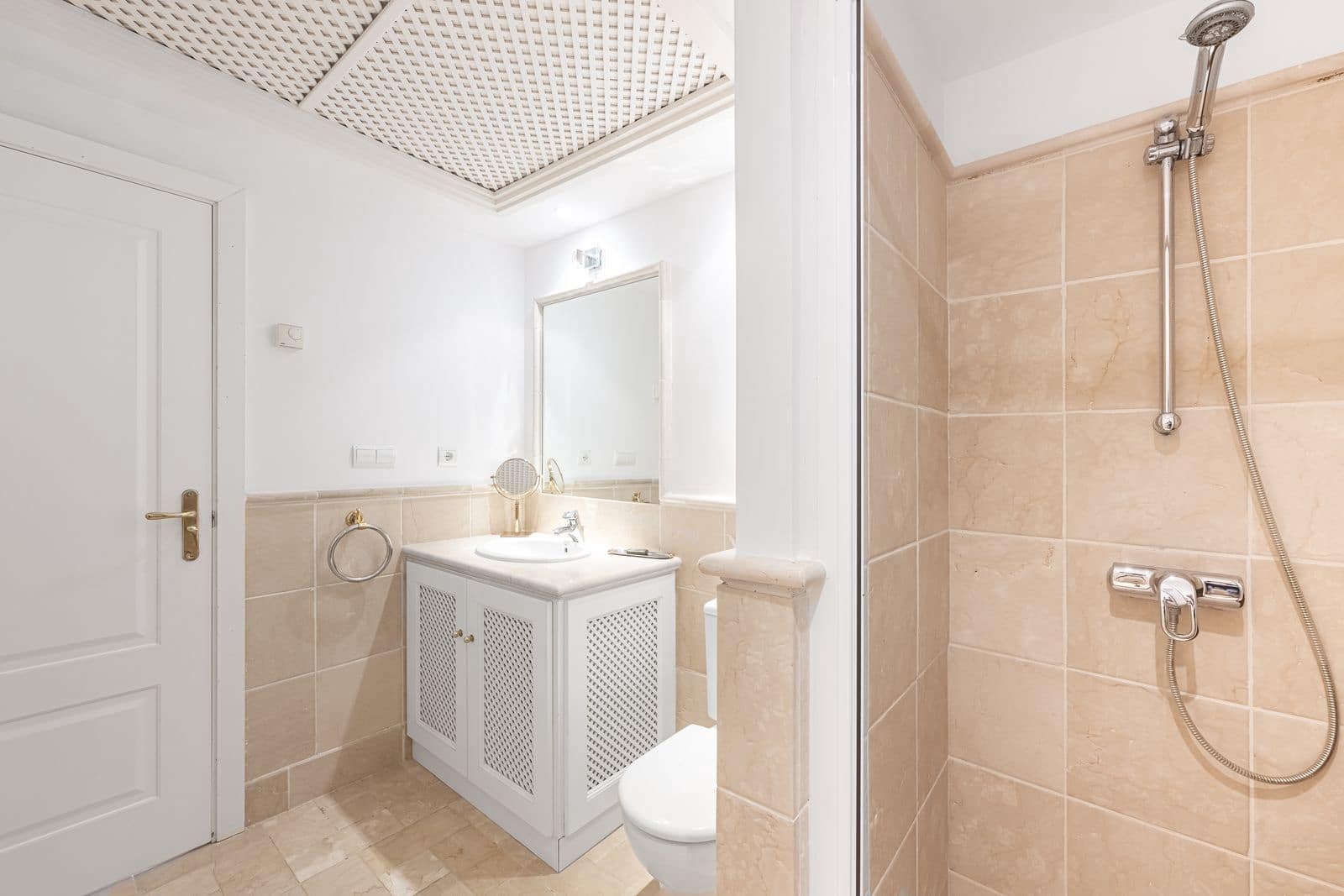 2 bedroom Penthouse for sale in Rio Real with pool - € 635,000 (Ref: 9439022)