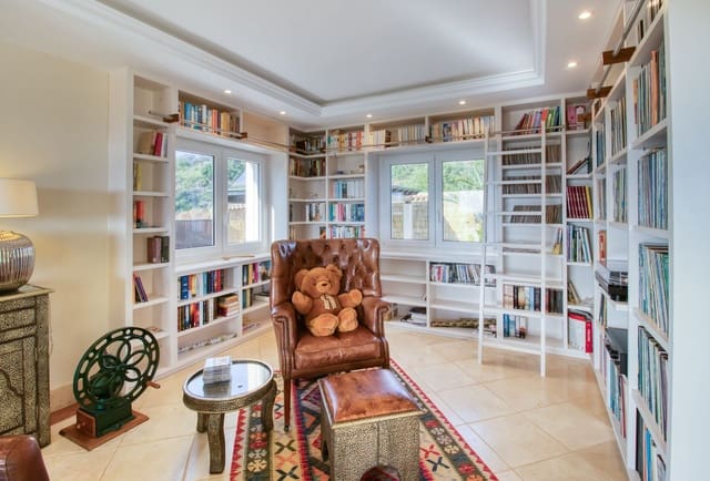 4 soveværelse Finca/Landehus til salg i Estepona - € 2.450.000 (Ref: 9439023)