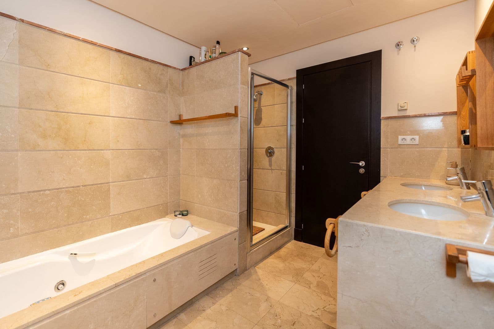 4 sovrum Hus till salu i Benahavis med garage - 695 000 € (Ref: 9450004)