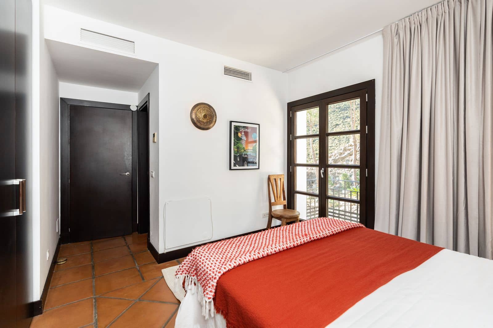 4 sovrum Hus till salu i Benahavis med garage - 695 000 € (Ref: 9450004)