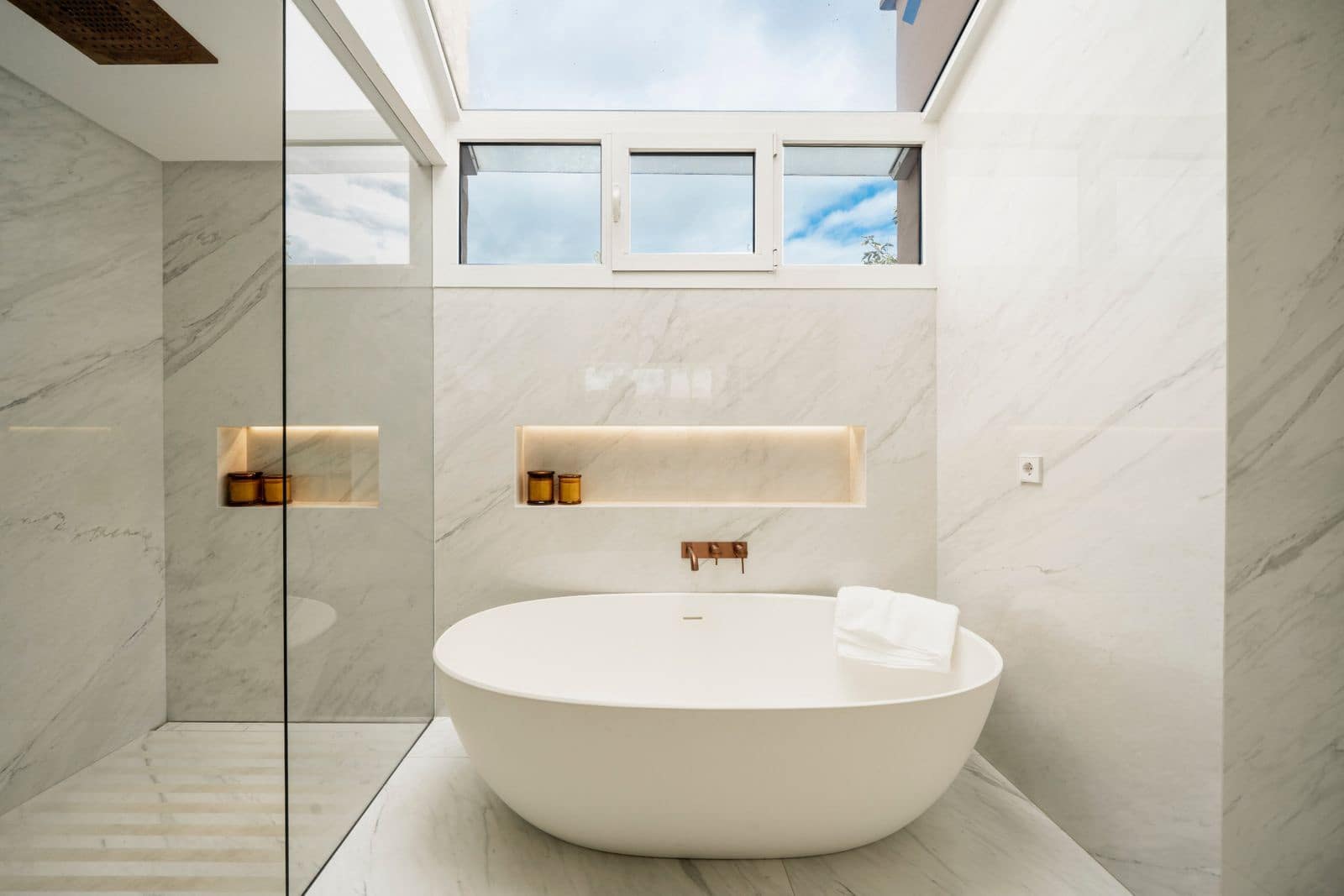 3 bedroom Penthouse for sale in Benahavis with pool - € 925,000 (Ref: 9451667)