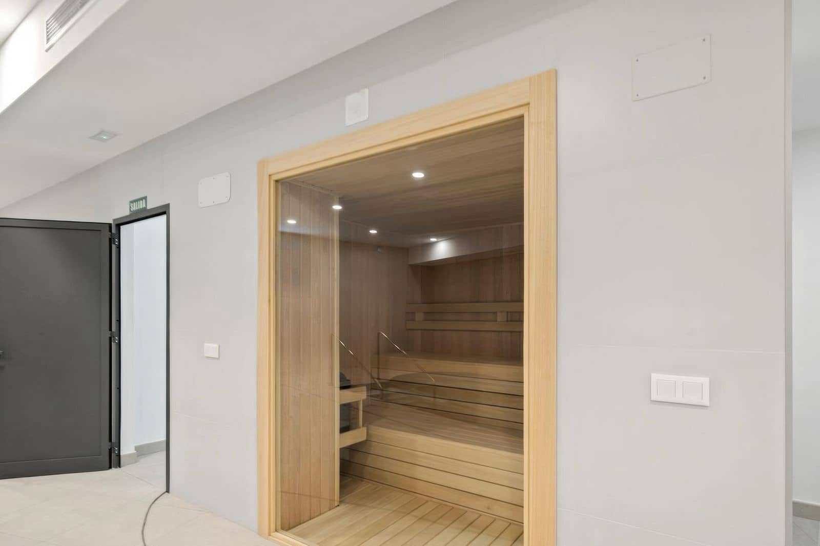 3 bedroom Apartment for sale in La Cala de Mijas with pool garage - € 739,000 (Ref: 9467911)