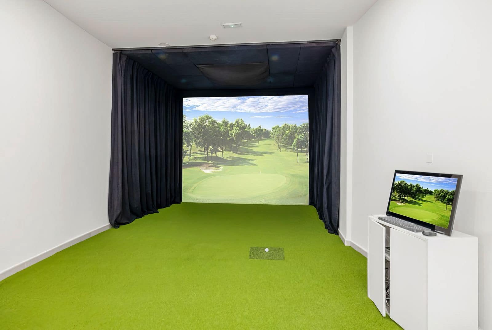 3 bedroom Apartment for sale in La Cala de Mijas with pool garage - € 739,000 (Ref: 9467911)