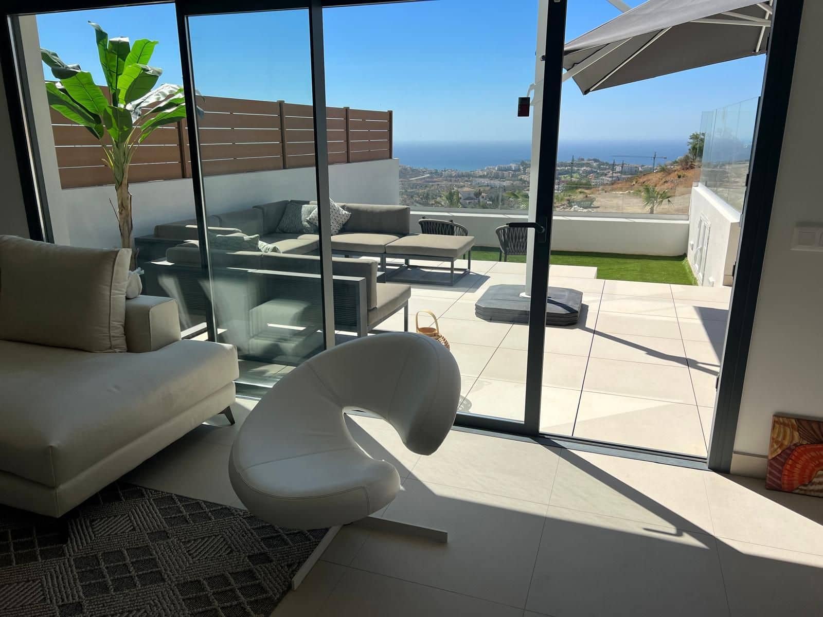 3 bedroom Apartment for sale in La Cala de Mijas with pool garage - € 739,000 (Ref: 9467911)