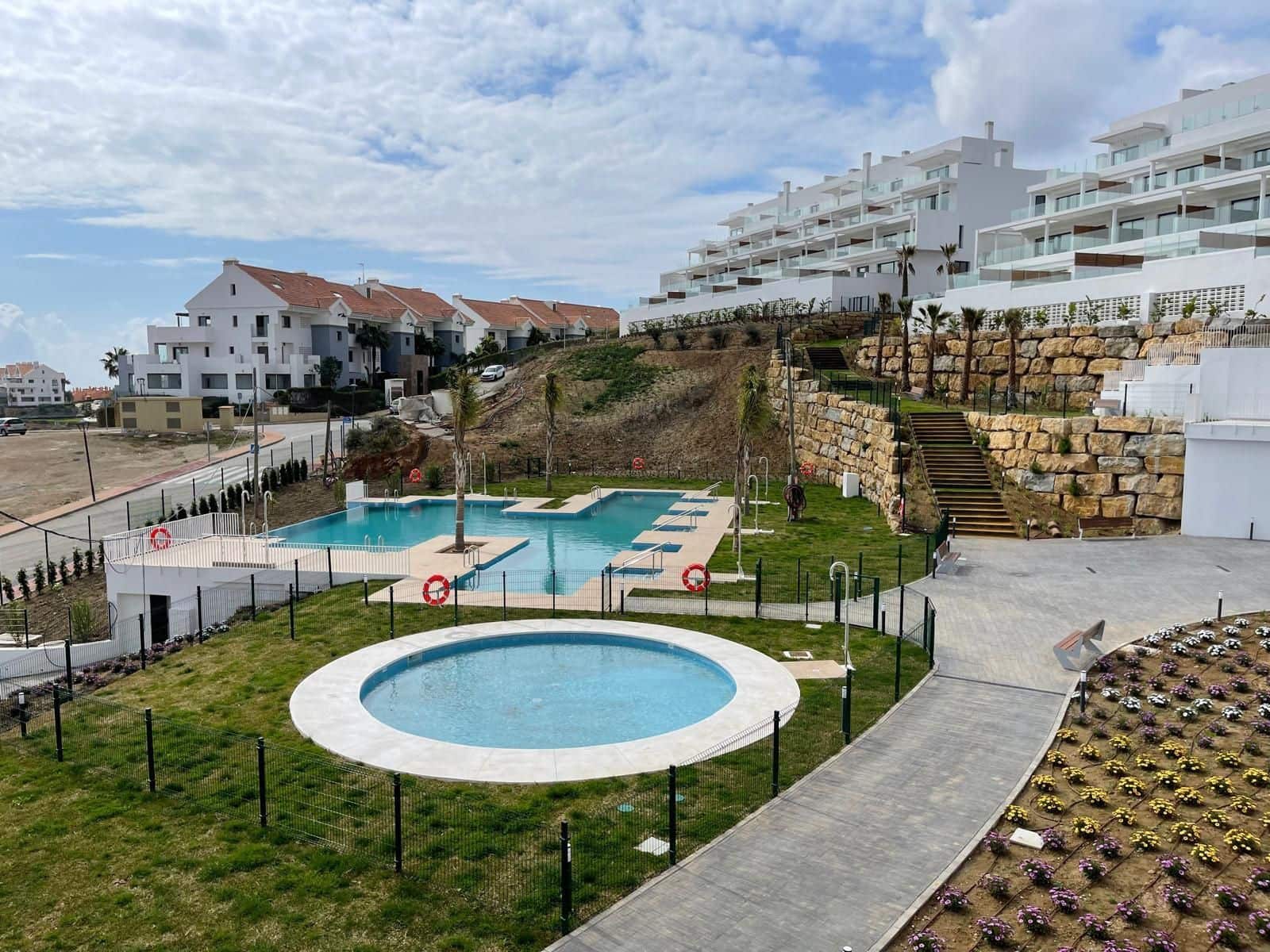 3 bedroom Apartment for sale in La Cala de Mijas with pool garage - € 739,000 (Ref: 9467911)
