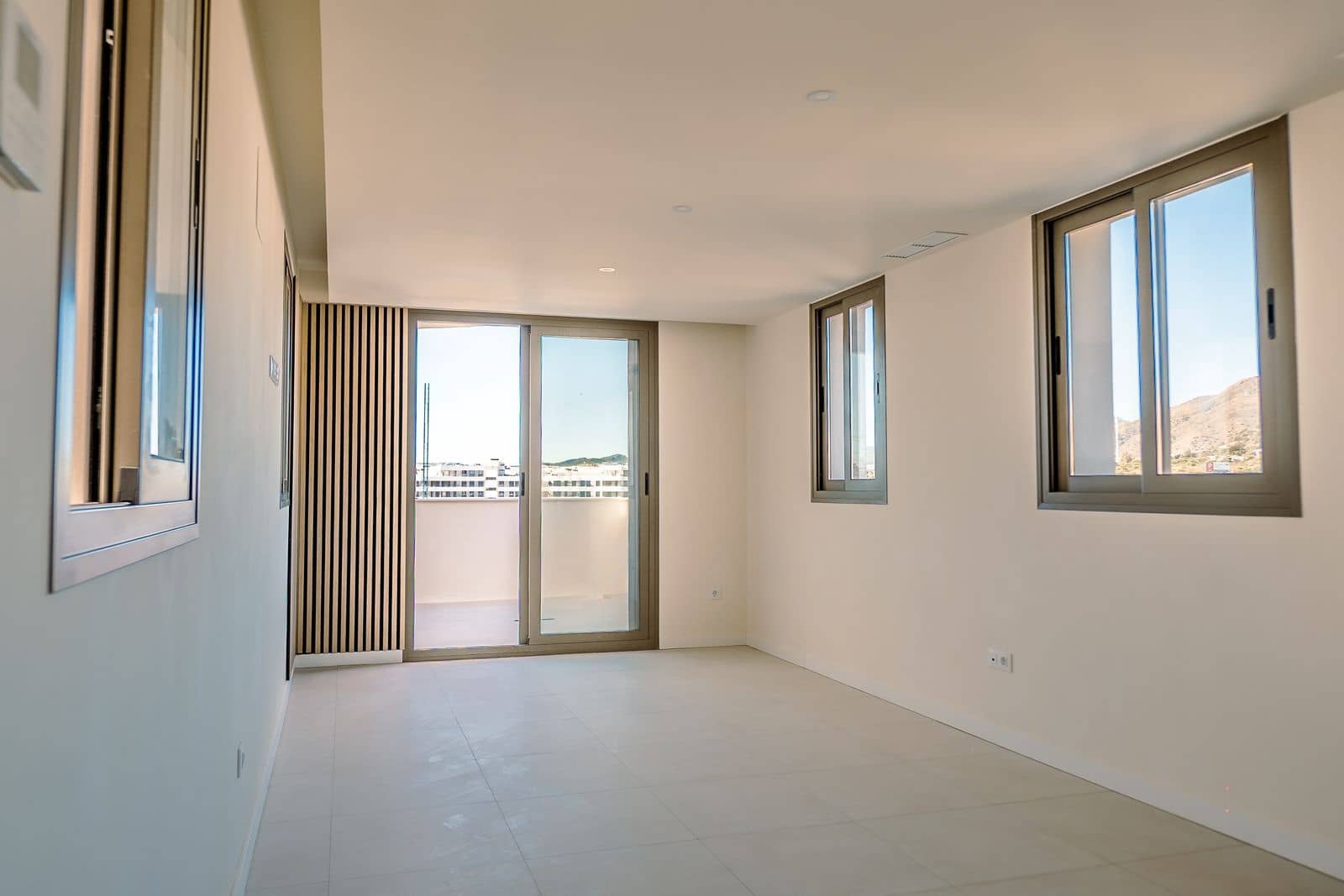 2 soveværelse Penthouse til salg i Estepona med swimmingpool - € 595.000 (Ref: 9488033)