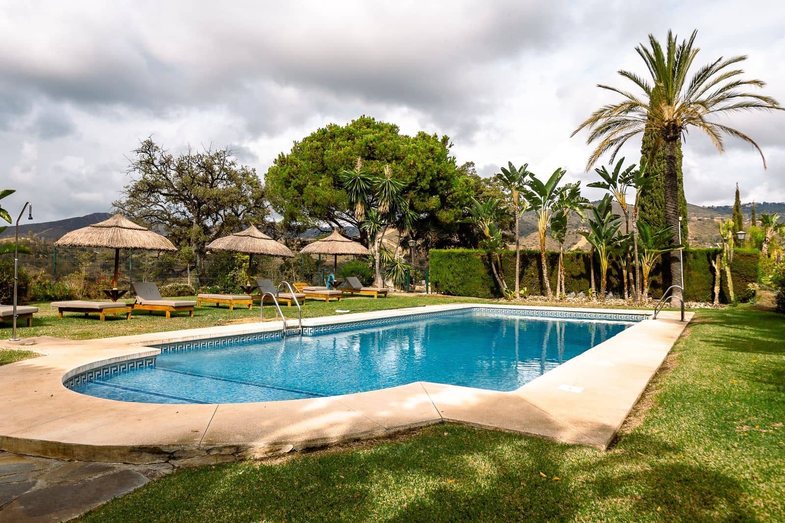 3 bedroom Semi-detached Villa for sale in Elviria - € 1,800,000 (Ref: 9488571)