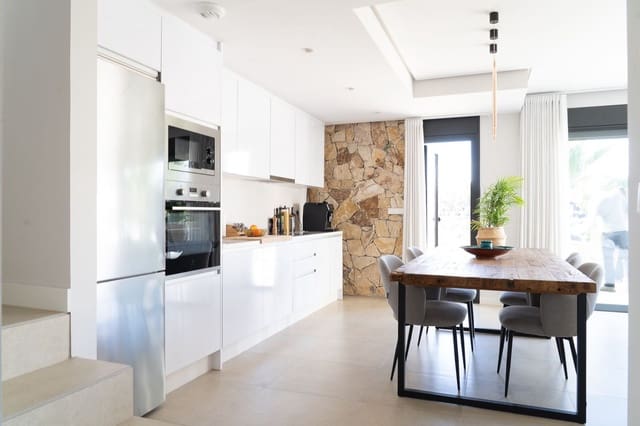 Apartamento de 3 habitaciones en Estepona en venta - 789.000 € (Ref: 9488573)