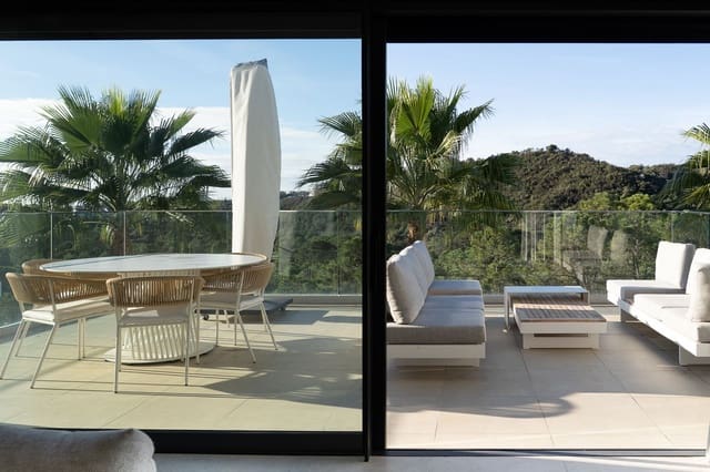 Apartamento de 3 habitaciones en Estepona en venta - 789.000 € (Ref: 9488573)