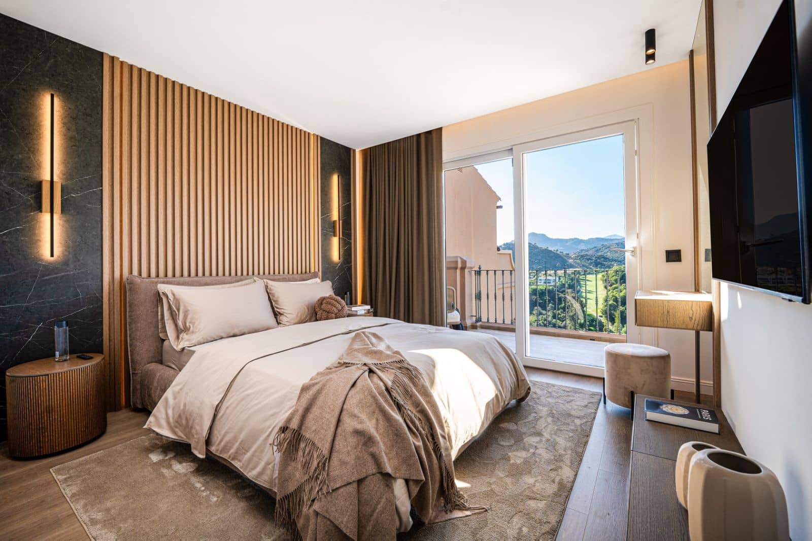 Casa de 3 habitaciones en Monte Halcones en venta - 1.495.000 € (Ref: 9547388)