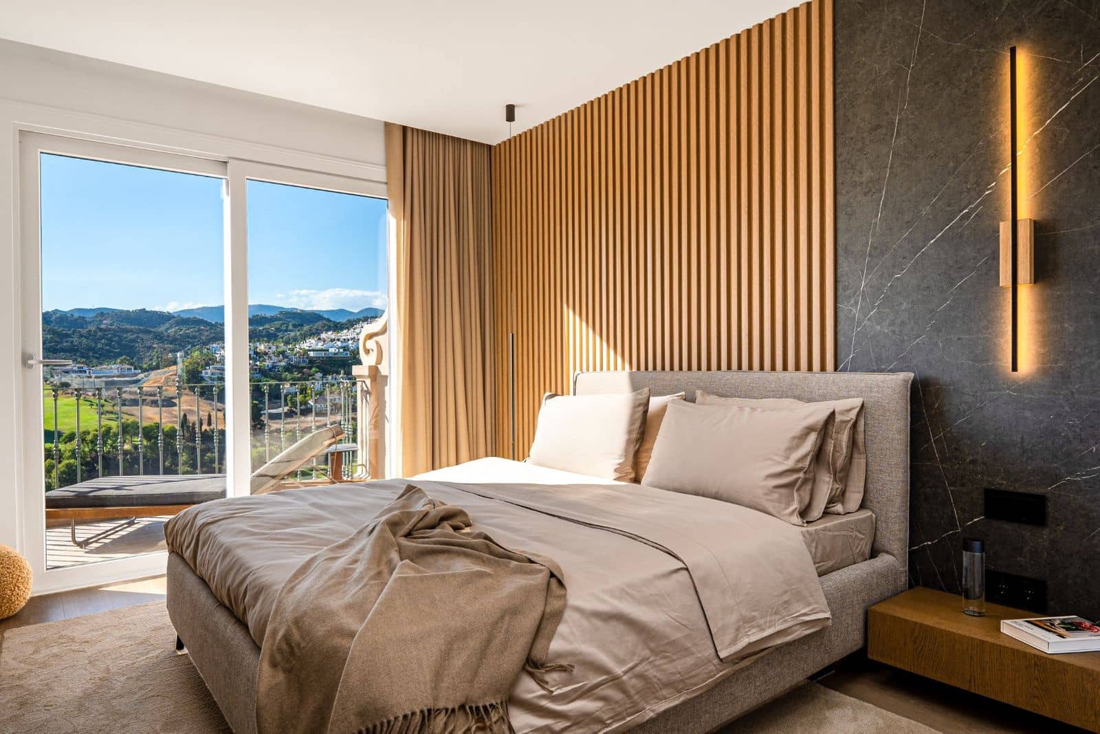 Casa de 3 habitaciones en Monte Halcones en venta - 1.495.000 € (Ref: 9547388)