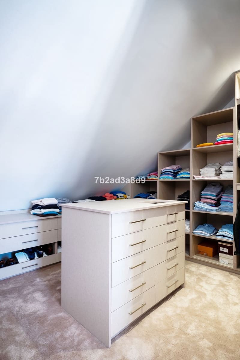 3 slaapkamer Penthouse te koop in Nueva Andalucia - € 875.000 (Ref: 9575444)