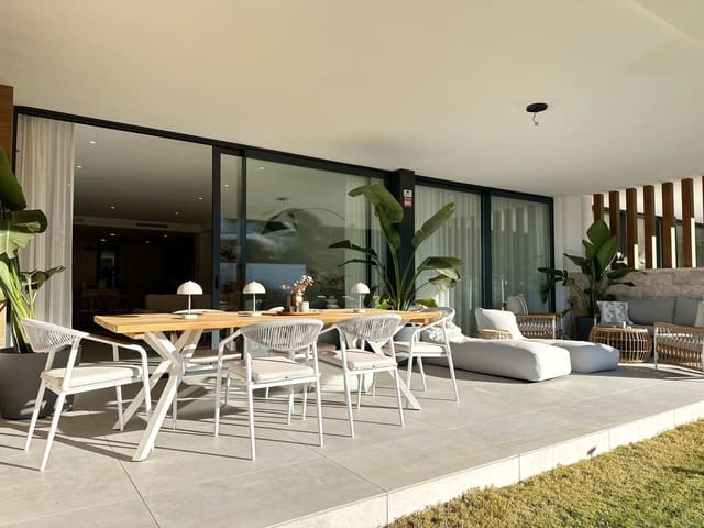 2 bedroom Apartment for sale in Cabopino, Marbella with pool garage - € 850,000 (Ref: 9575448)