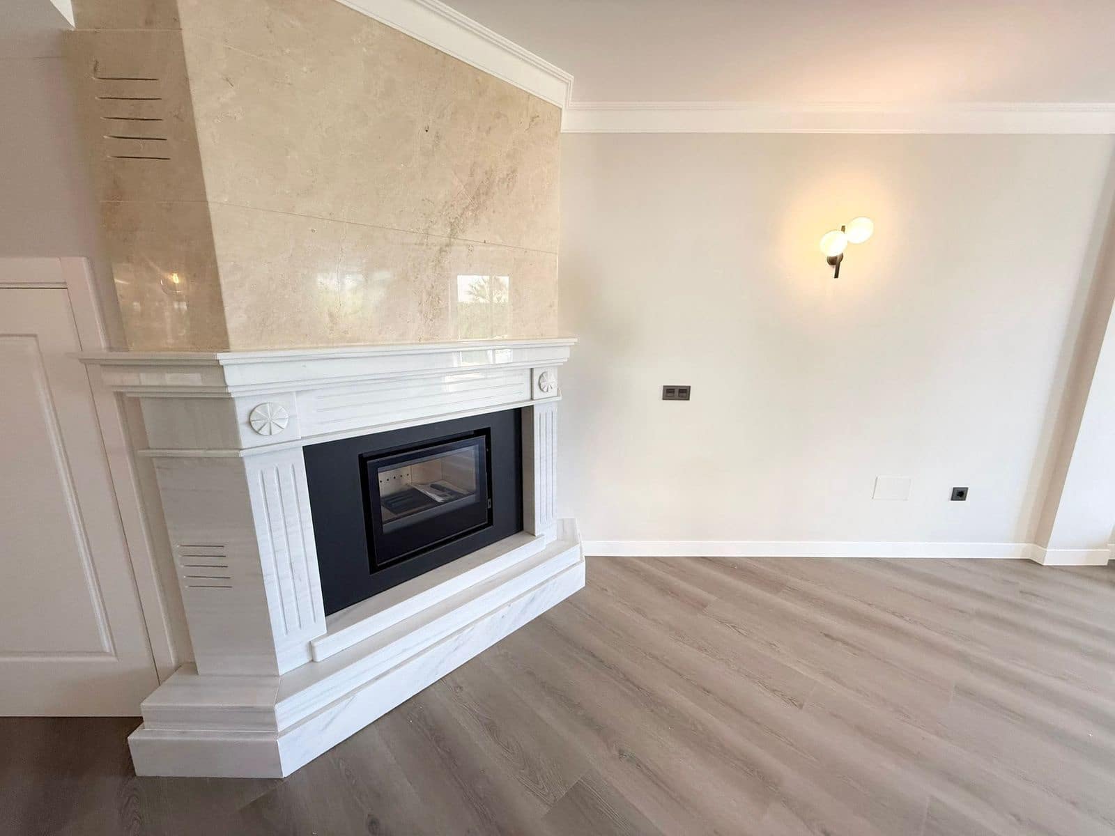 3 bedroom Townhouse for sale in El Paraiso - € 990,000 (Ref: 9575452)