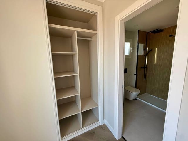 3 bedroom Townhouse for sale in El Paraiso, Estepona - € 990,000 (Ref: 9575452)