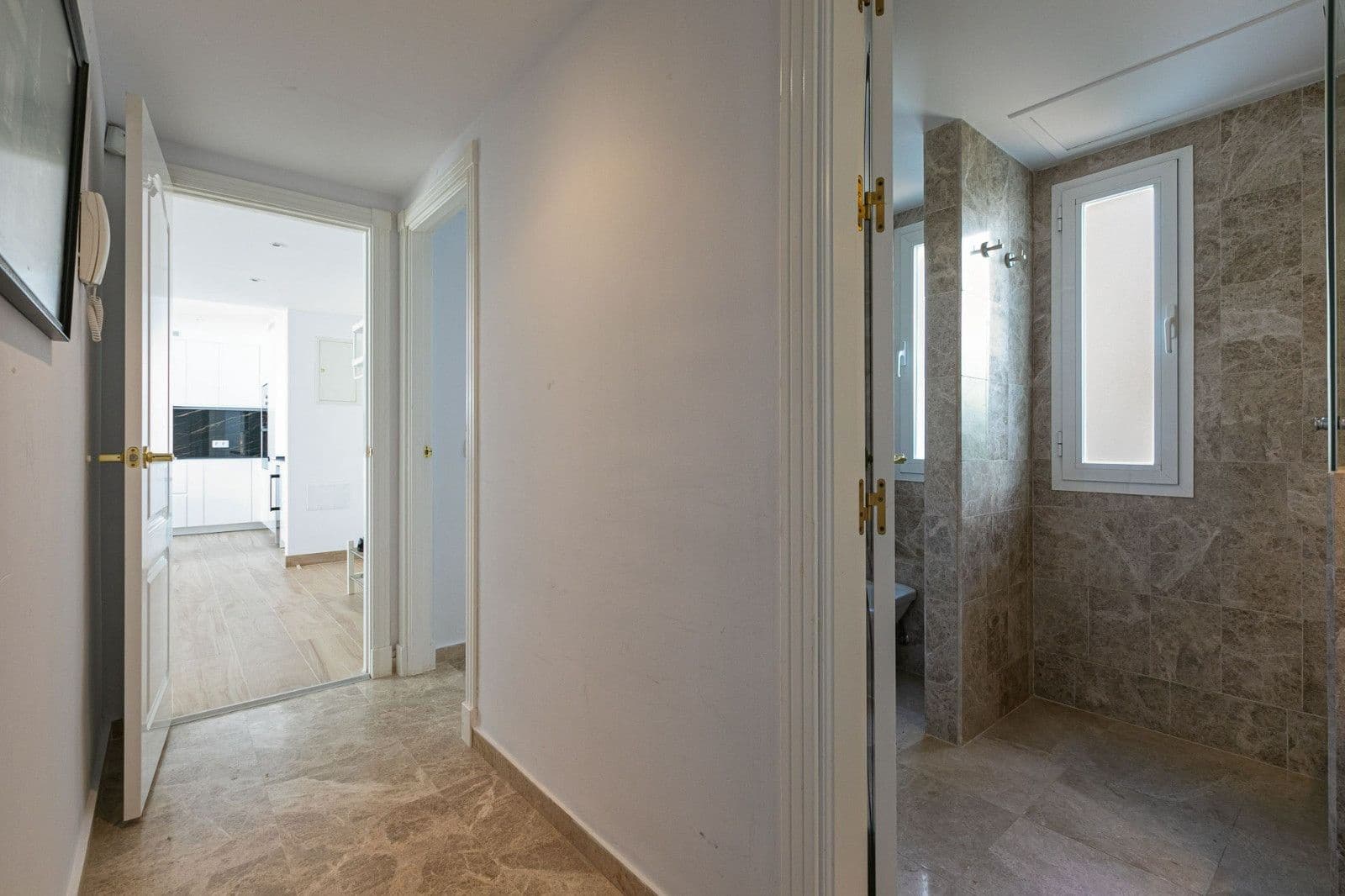 3 soveværelse Lejlighed til salg i Nueva Andalucia med swimmingpool - € 599.000 (Ref: 9575453)