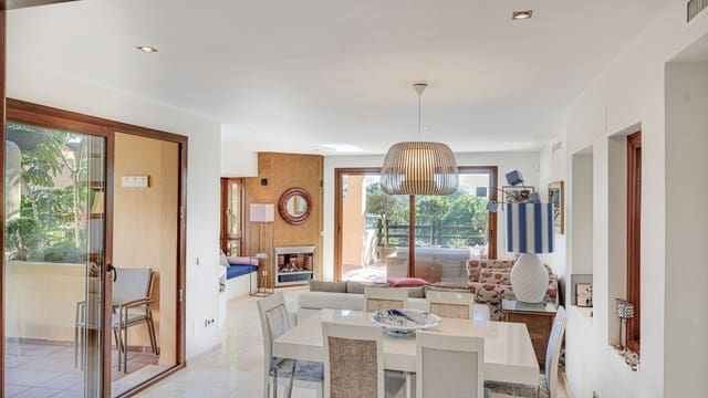 3 makuuhuone Kattohuoneisto myytävänä paikassa Estepona - 750 000 € (Ref: 9575455)