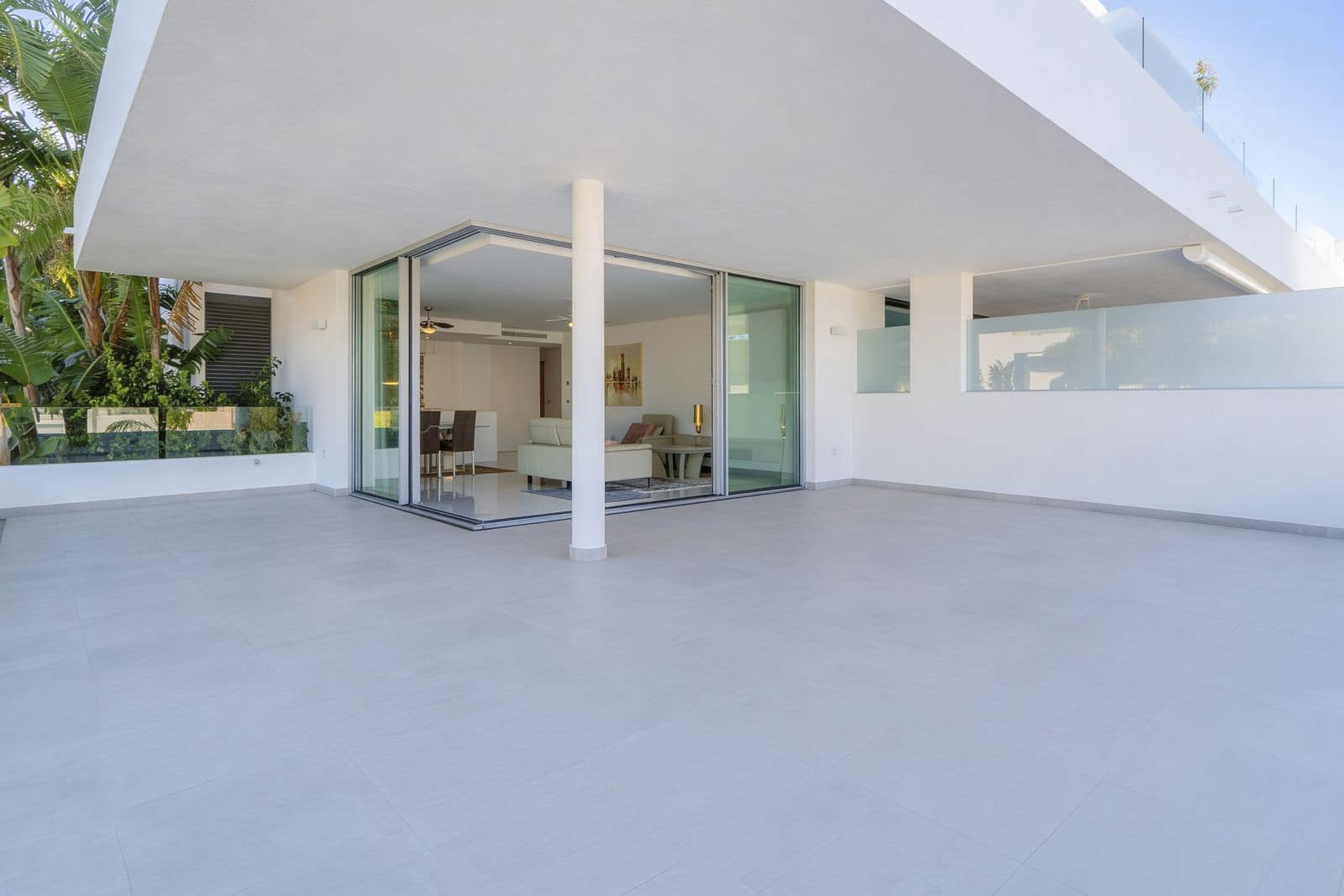 3 bedroom Apartment for sale in New Golden Mile with pool - € 850,000 (Ref: 9629419)