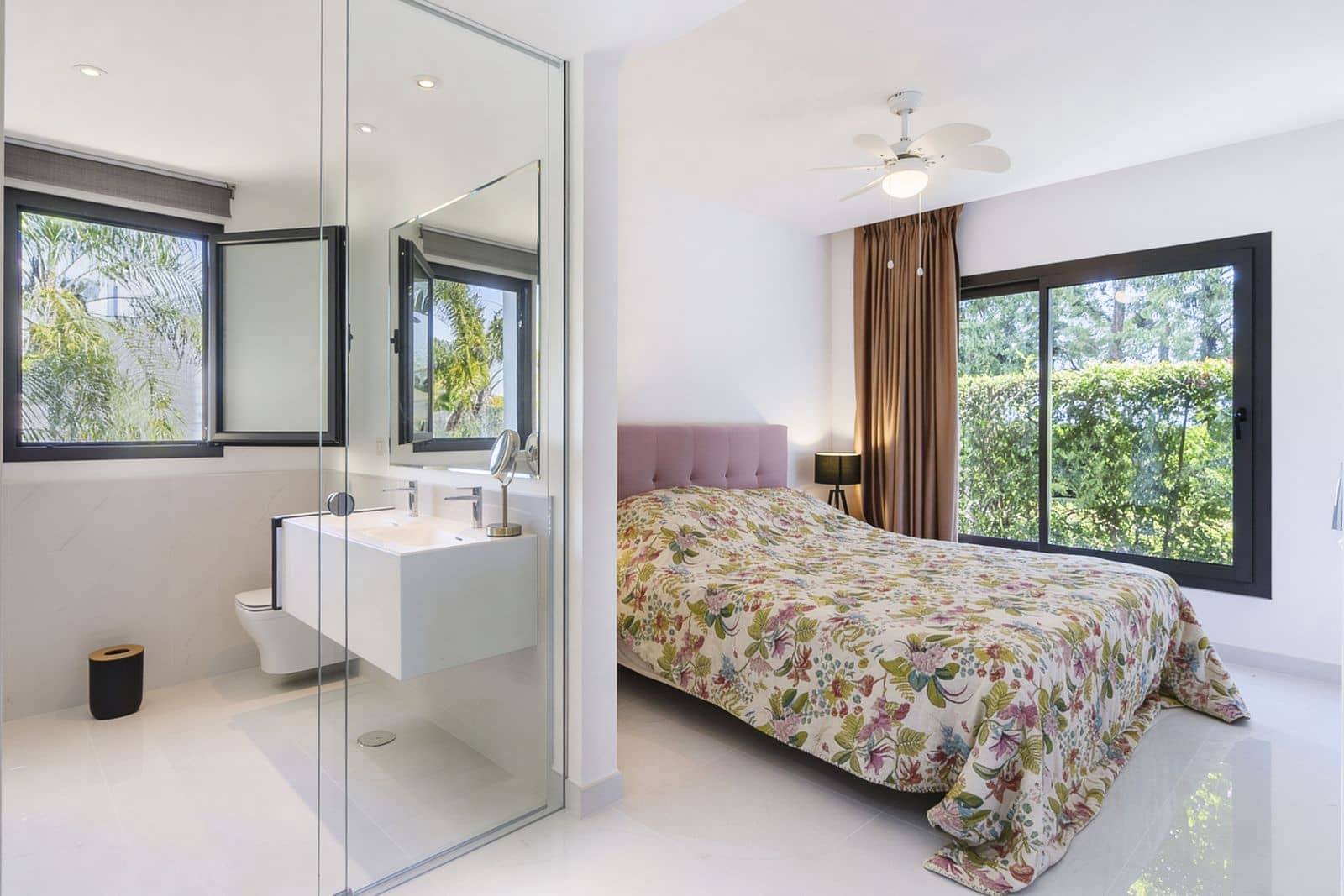 3 bedroom Apartment for sale in New Golden Mile with pool - € 850,000 (Ref: 9629419)