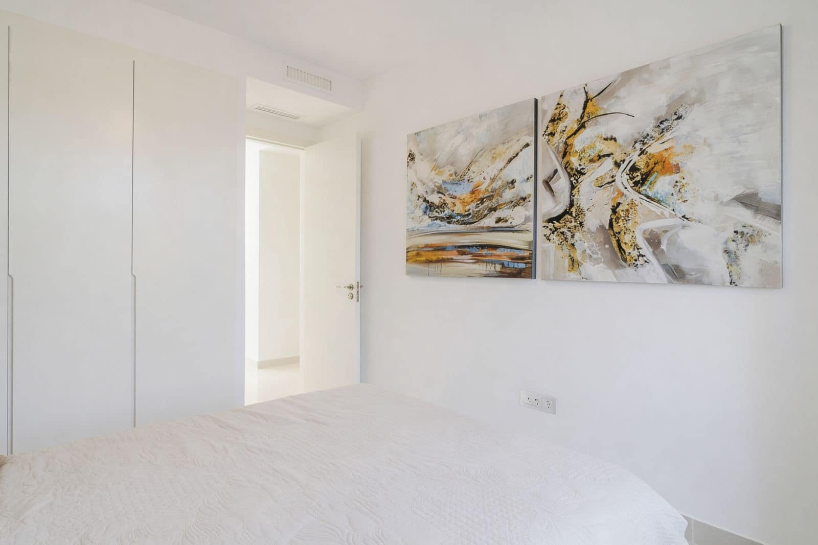 3 bedroom Apartment for sale in New Golden Mile with pool - € 850,000 (Ref: 9629419)