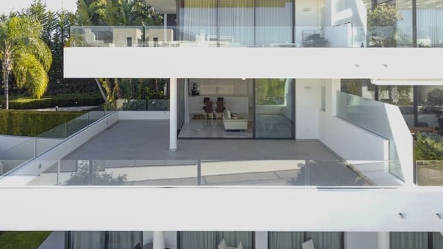 3 quarto Apartamento para venda em New Golden Mile, Estepona com piscina - 850 000 € (Ref: 9629419)