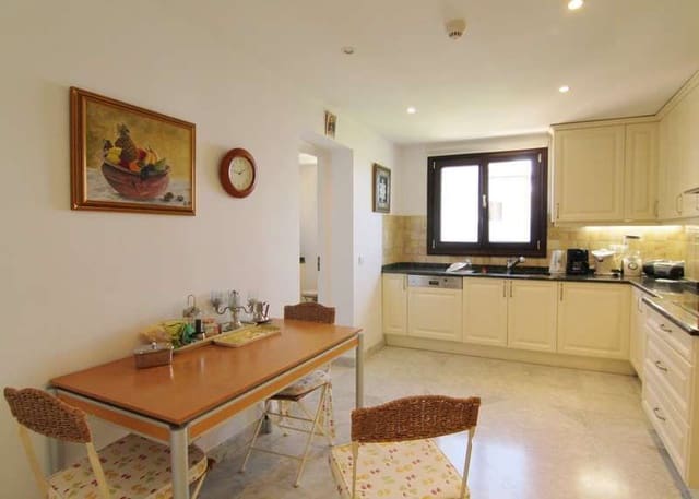 2 Zimmer Apartment zu verkaufen in Sierra Blanca, Marbella mit Garage - 750.000 € (Ref: 9638934)