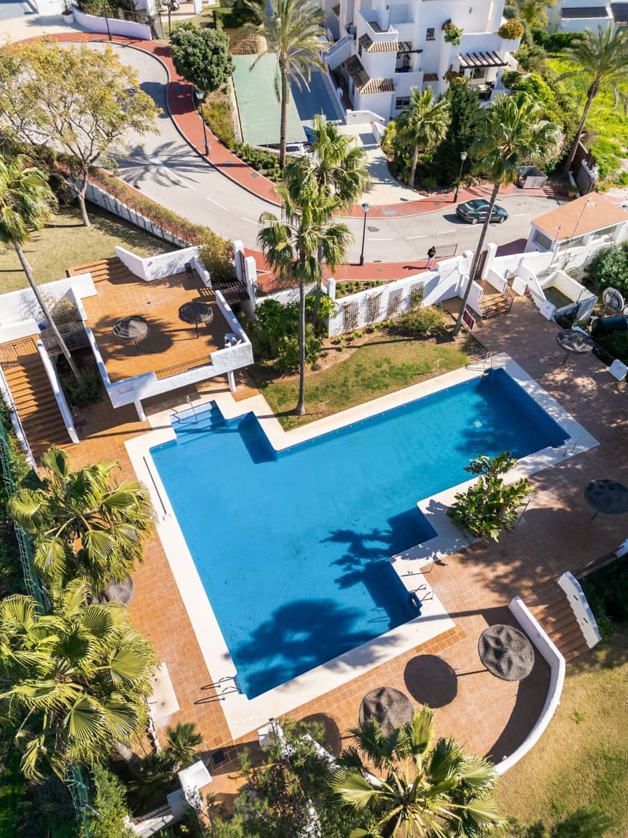 3 soverom Penthouse til salgs i La Quinta med svømmebasseng garasje - € 1 349 000 (Ref: 9638935)