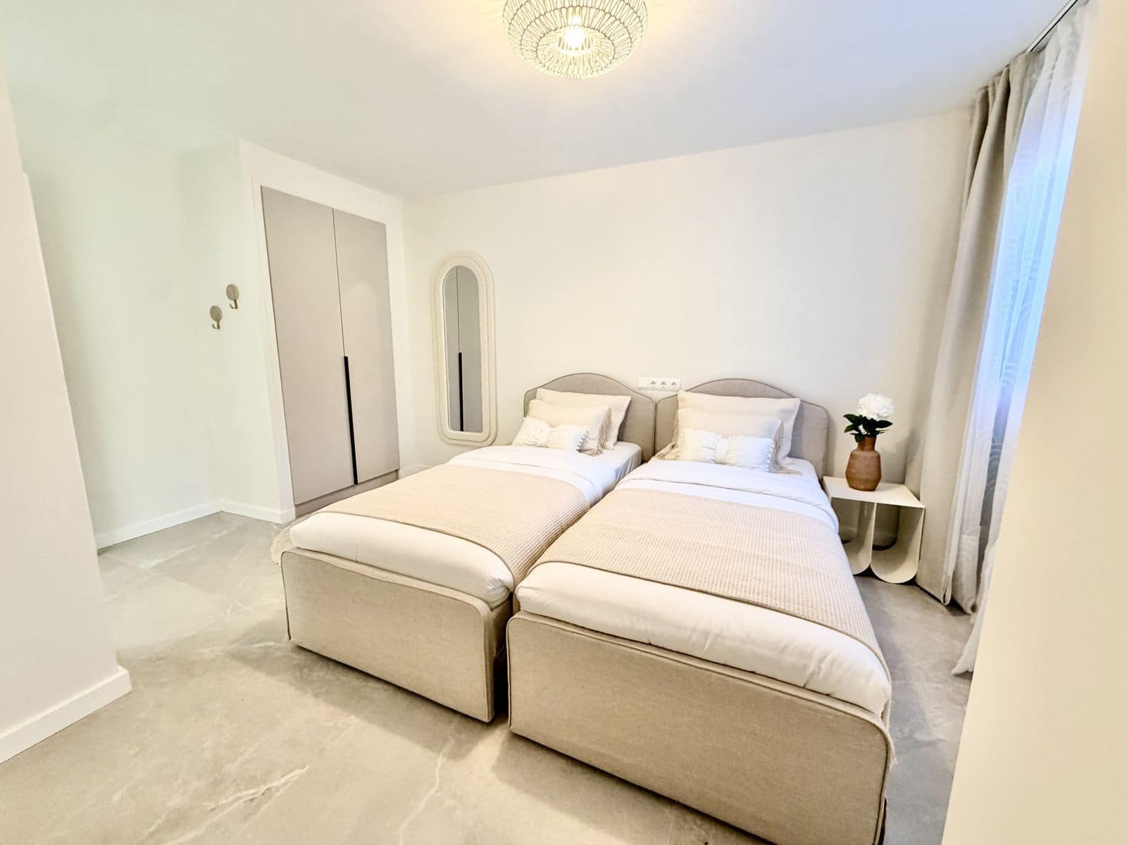Apartamento de 3 habitaciones en La Quinta en venta - 899.000 € (Ref: 9703341)