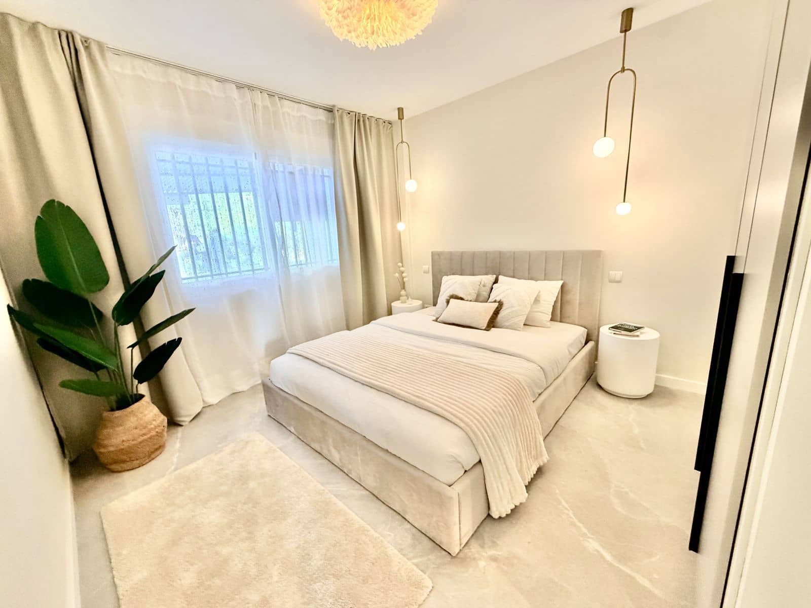 Apartamento de 3 habitaciones en La Quinta en venta - 899.000 € (Ref: 9703341)