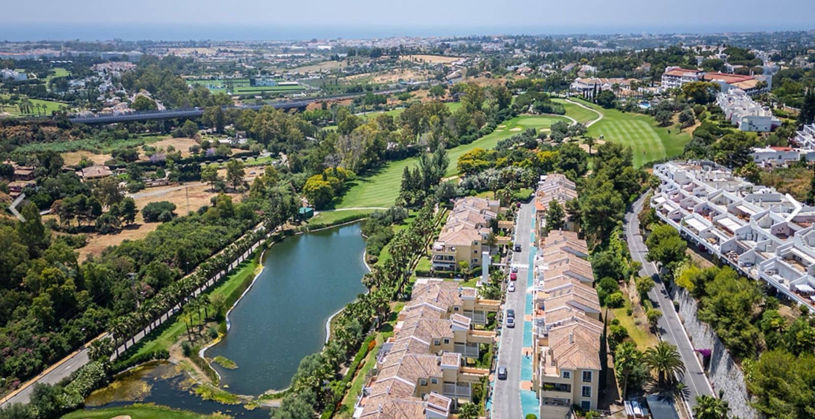 Apartamento de 3 habitaciones en La Quinta en venta - 899.000 € (Ref: 9703341)