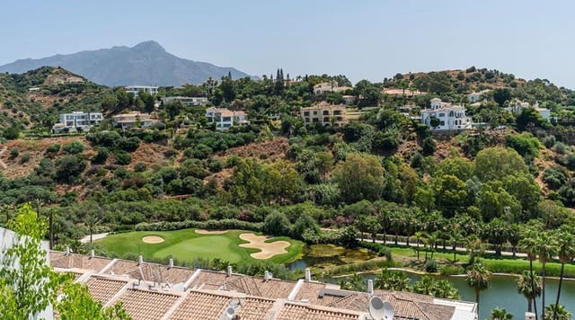 Apartamento de 3 habitaciones en La Quinta, Benahavís en venta - 899.000 € (Ref: 9703341)