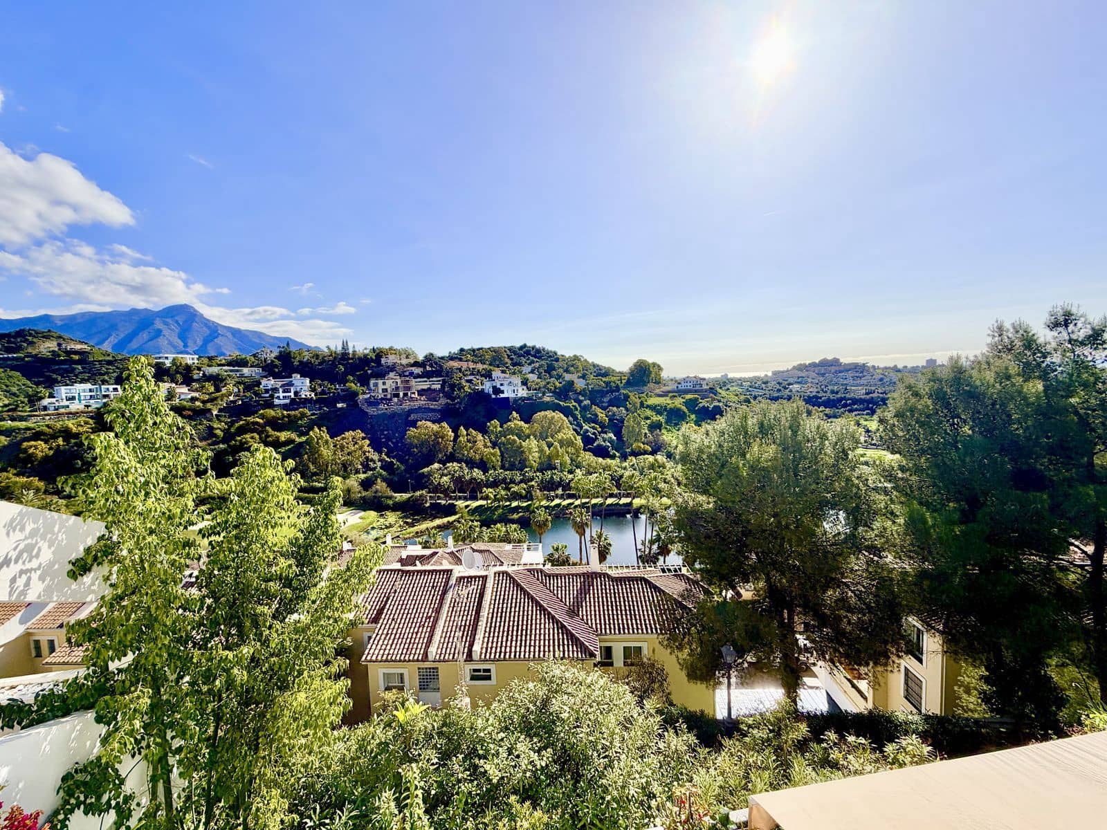 Apartamento de 3 habitaciones en La Quinta en venta - 899.000 € (Ref: 9703341)