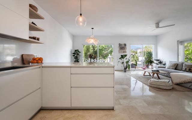 4 slaapkamer Huis te koop in La Quinta, Benahavís met garage - € 875.000 (Ref: 9703343)