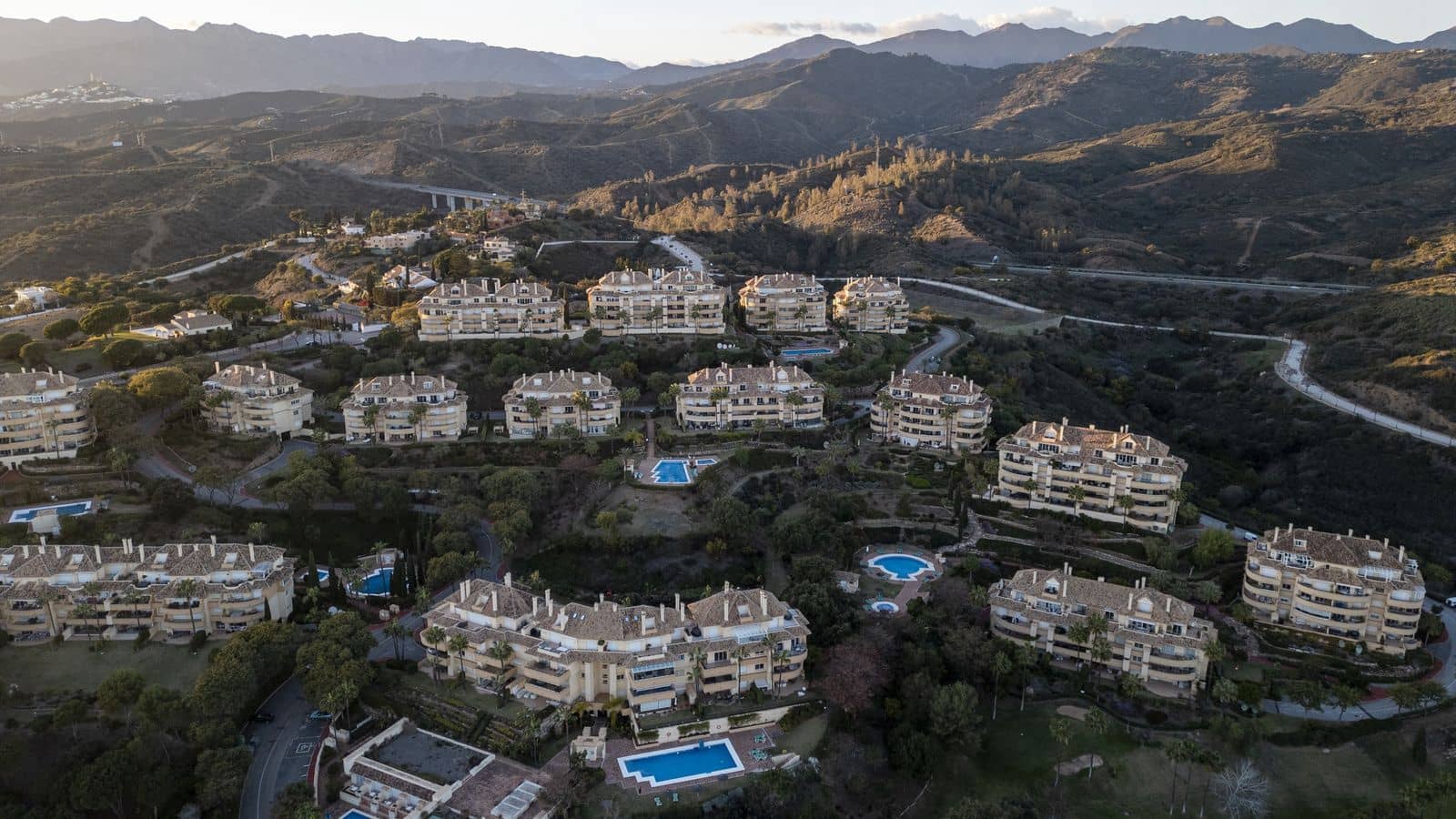 Apartamento de 2 habitaciones en Elviria en venta con garaje - 539.000 € (Ref: 9703344)