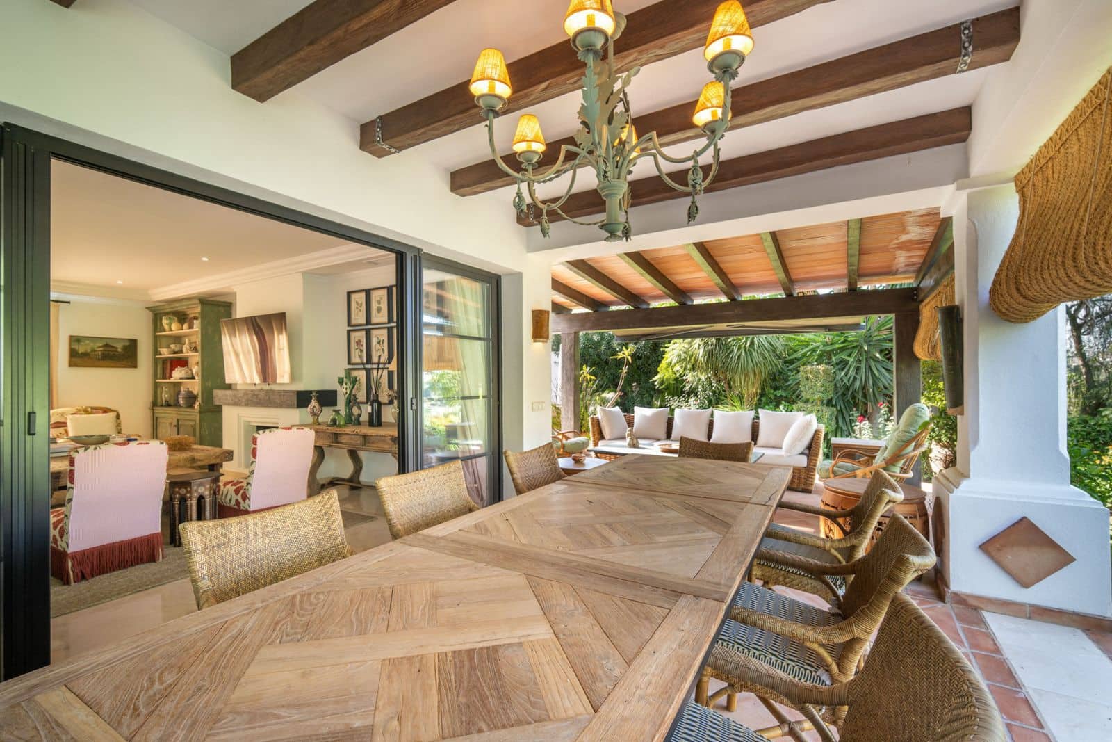 4 bedroom Villa for sale in La Quinta with pool - € 2,950,000 (Ref: 9703345)